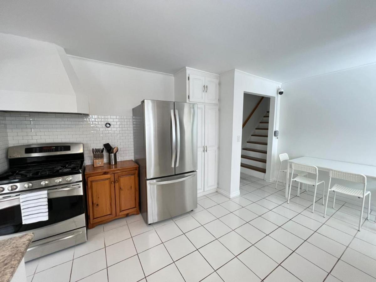 Letitia Heights !C Quiet And Modern Private Bedroom With Shared Bathroom Barrie Exterior foto